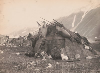 Hutte inuit et famille, c.1899 - Edward Sheriff Curtis