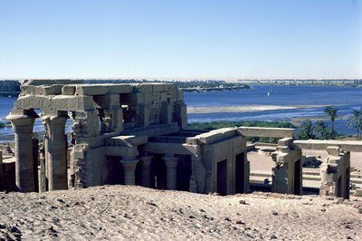 Vue du double temple romain et ptolémaïque de Sobek et Haroeris sur le Nil - Egyptian