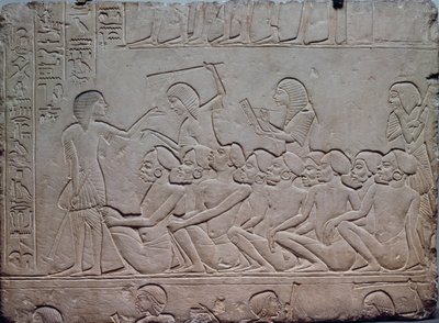 Prisonniers noirs entourés de gardes armés, relief de la tombe Memphite de Horemheb à Saqqarah, Civilisation égyptienne, Nouvel Empire, XVIIIe dynastie - Egyptian 18th Dynasty