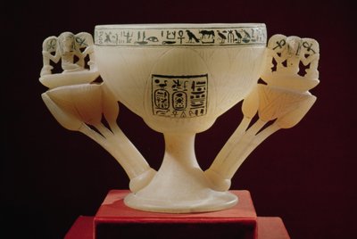 Coupe à boire en forme de fleur de lotus à demi-ouverte, trouvée à l