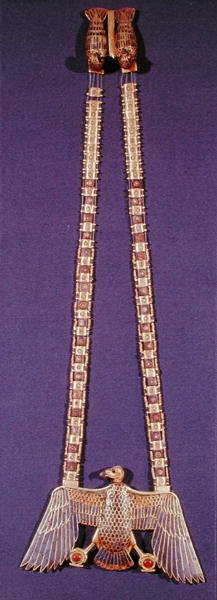 Collier avec pendentif vautour, de la tombe de Toutankhamon (c.1370-1352 av. J.-C.) Nouveau Royaume - Egyptian 18th Dynasty