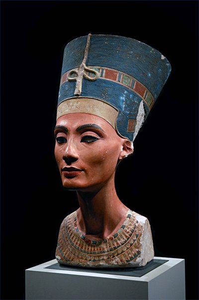 Néfertiti (14e siècle av. J.-C.) reine-consort du pharaon Akhenaton (calcaire) - Egyptian 18th Dynasty