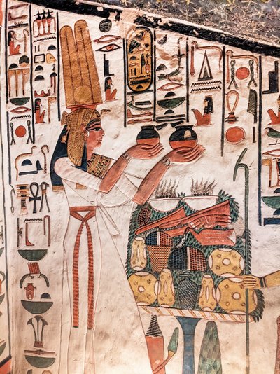 Néfertari faisant une offrande, de la tombe de Néfertari - Egyptian 19th Dynasty