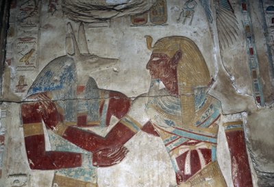 Relief peint représentant le Pharaon et le dieu Anubis, chapelle d