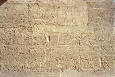 Relief représentant des troupes égyptiennes prenant d