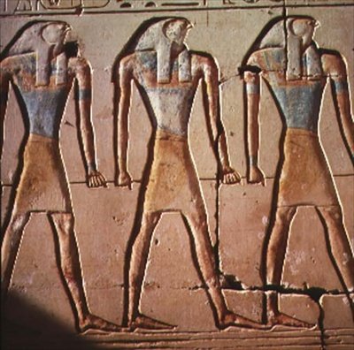 Relief représentant Horus, du temple de Ramsès II, vers 1298 av. J.-C. - Egyptian 19th Dynasty