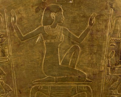 La déesse Isis, détail décoratif du sarcophage de la reine Tuya, mère de Ramsès II, bois doré, civilisation égyptienne, Nouvel Empire, XIXe dynastie - Egyptian 19th Dynasty