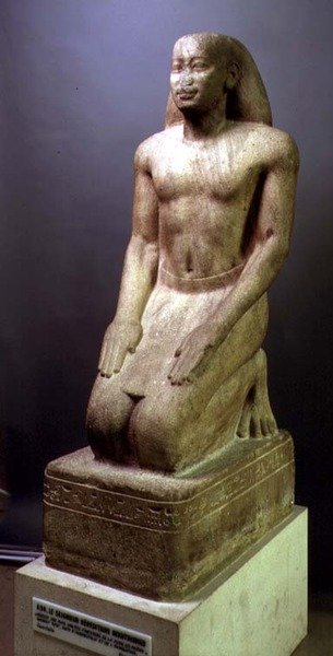 Statue de Nakhtorheb agenouillé, période saïte - Egyptian 26th Dynasty