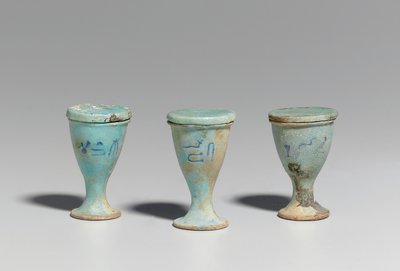 Trois tasses, 664-30 av. J.-C., Période tardive - Période ptolémaïque - Egyptian 26th Dynasty