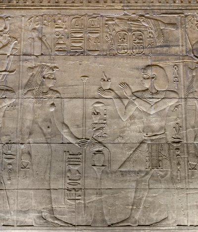Reliefs dans le sanctuaire intérieur, temple de Philae, Assouan, Égypte - Egyptian 30th Dynasty