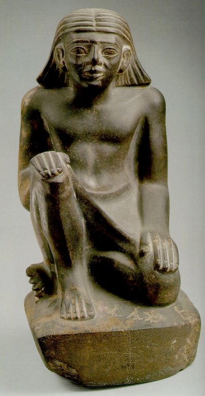 Prince Tjau assis - Egyptian 6th Dynasty