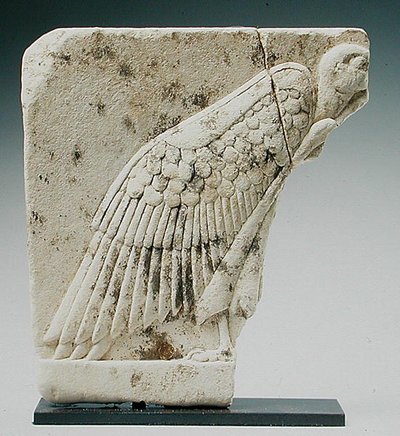 Relief représentant un vautour - Egyptian Ptolemaic Period