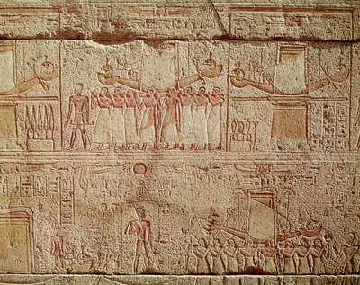 Relief représentant des bateaux sacrés portés par des prêtres en procession, du sanctuaire de Philippe Arrhidée (323-317 av. J.-C.) Dynastie macédonienne - Egyptian Ptolemaic Period