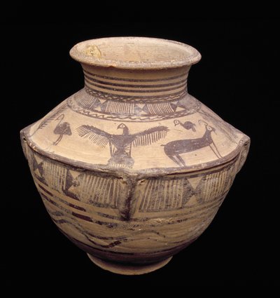 Vase représentant un oiseau de proie aux ailes déployées et d
