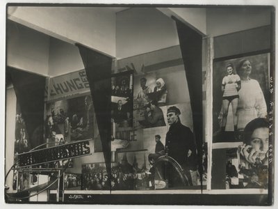 Intérieur du pavillon soviétique à l