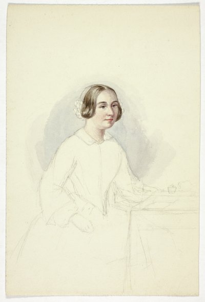 Jeune femme à un bureau d
