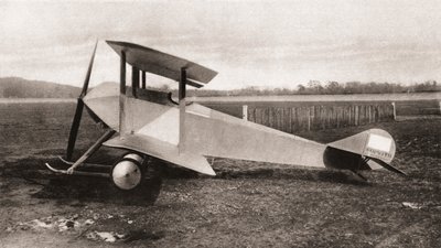 Un Sopwith Tabloid, avion biplan monoplace utilisé pendant la Première Guerre mondiale, de The Illustrated War News, 1915 - English Photographer