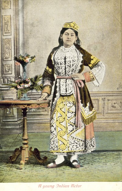 Jeune acteur indien (photo en couleur) - English Photographer