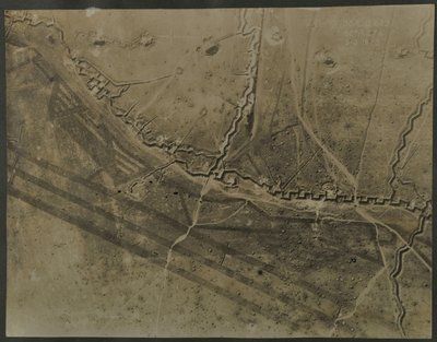 Photographie aérienne avec tranchées de la Première Guerre mondiale, 1918 - English Photographer