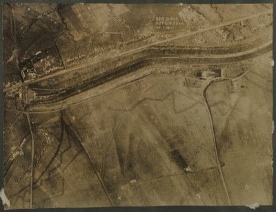 Photographie aérienne avec tranchées de la Première Guerre mondiale, 1918 - English Photographer
