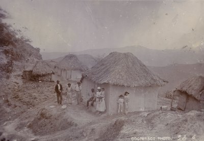 Village barbadien sur une colline, 1880 - English Photographer
