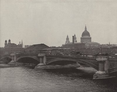 Pont Blackfriars (photo n/b) - English Photographer