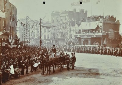Blackwall Tunnel : cérémonie avec le prince de Galles, futur roi Édouard VII, et la princesse Alexandra lors de l
