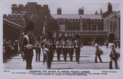 Changement de la garde, palais St James, Londres - English Photographer