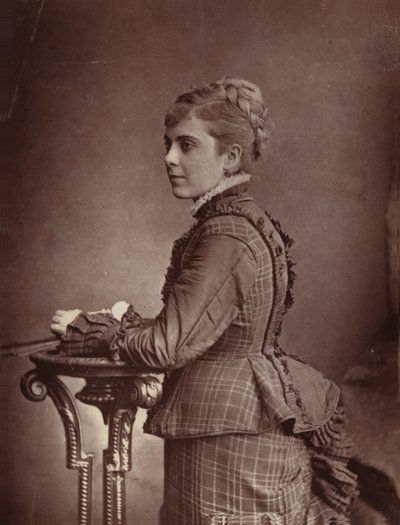Clara Graham - English Photographer