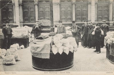 Bourse de Commerce - côté sud - English Photographer