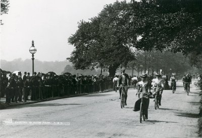 Cyclisme à Hyde Park, vers 1895 - English Photographer