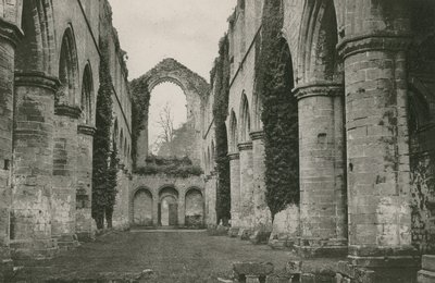 Abbaye de Fountains, nef, vue vers l