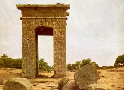 Porte de Ptolémée II à Karnak - English Photographer