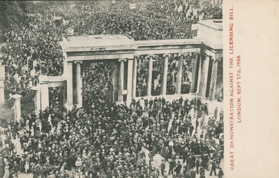 Grande manifestation contre le projet de loi sur les licences, Londres, 27 septembre 1908 - English Photographer