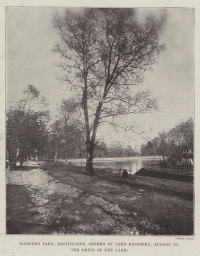 Hampden Park, Eastbourne, ouvert par Lord Rosebery, 12 août, la promenade au bord du lac - English Photographer