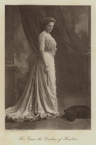 Sa Grâce la duchesse de Hamilton (photo n/b) - English Photographer