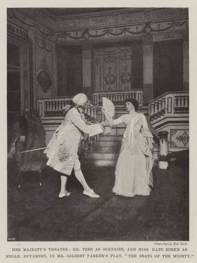 Théâtre de Sa Majesté, M. Tree en Doltaire, et Mlle Kate Rorke en Mademoiselle Duvarney, dans la pièce de M. Gilbert Parker, Les Sièges des Puissants - English Photographer