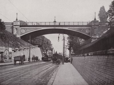 Arc de Highgate - English Photographer