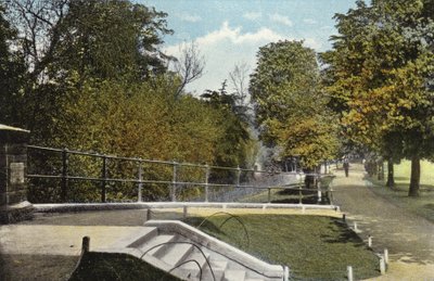 Dans les jardins de la salle des pompes, Leamington - English Photographer