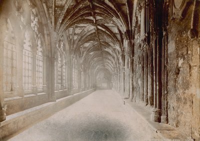 Intérieur des cloîtres de l