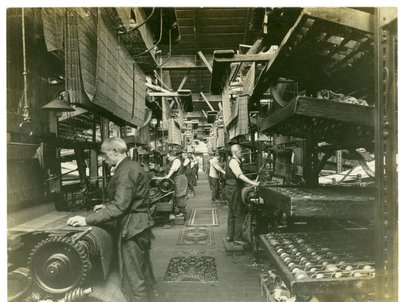 Tissage Jacquard, usine Hughes n° 2, 1923 - English Photographer