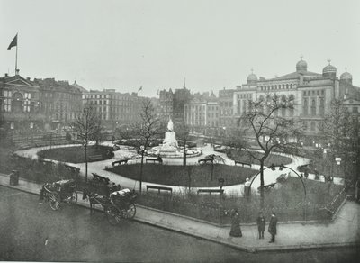 Leicester Square, Westminster LB : vue vers le nord-est, 1896 - English Photographer