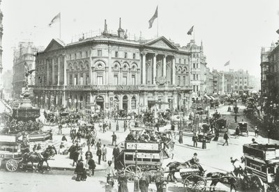 London Pavilion, Piccadilly Circus, Westminster : vue vers l