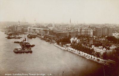 Londres depuis le Pont de Londres - English Photographer