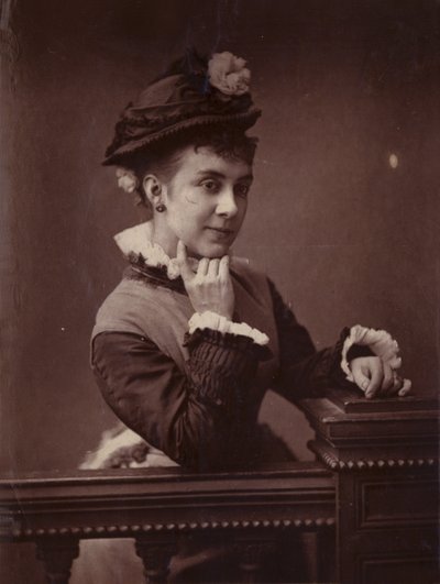 Lottie Venn - English Photographer