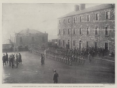 Le major-général Gosset inspectant le personnel de l