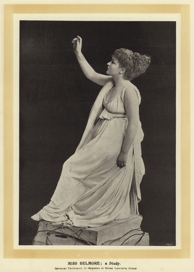 Miss Belmore: une Étude - English Photographer