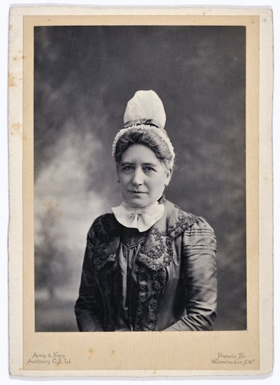 Mlle L.M. Gordon, matrone, hôpital St. Thomas - English Photographer