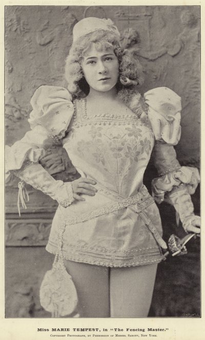 Mlle Marie Tempest, dans The Fencing Master - English Photographer