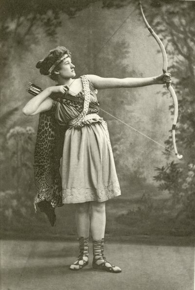 Mlle Marion Grey en Hippolyta (gravure) - English Photographer